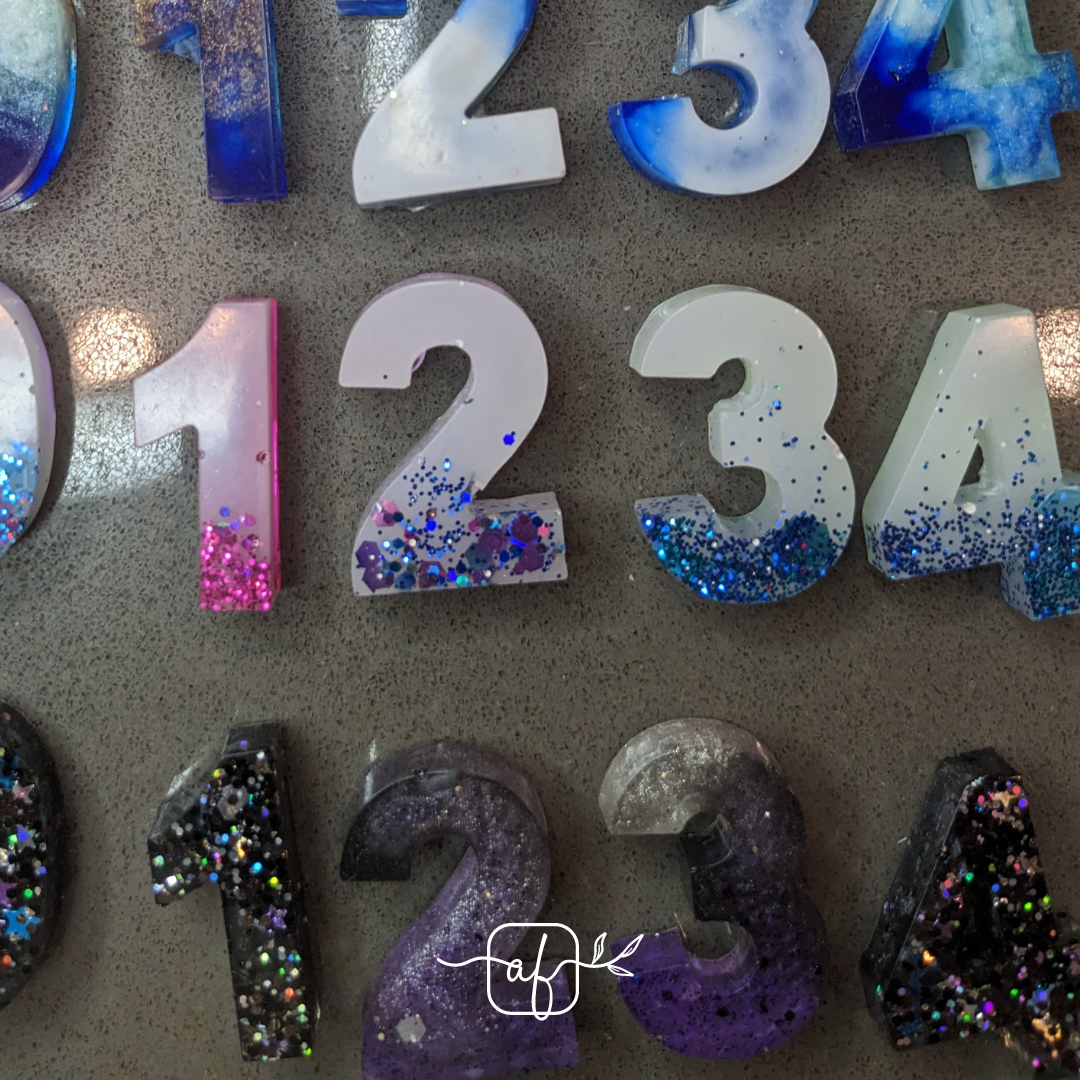 Small world number Sets 0-9